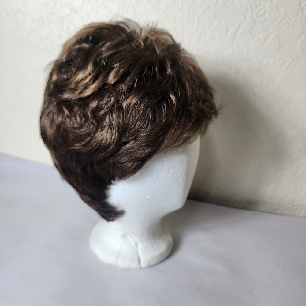 Gabor Flexlite Synthetic Wig Short Layered Pixie Brown Petite Personal Fit Cap - Picture 4 of 9
